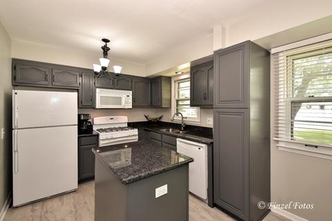 2319 Devon Ct, Loves Park, IL 61111 photo 4