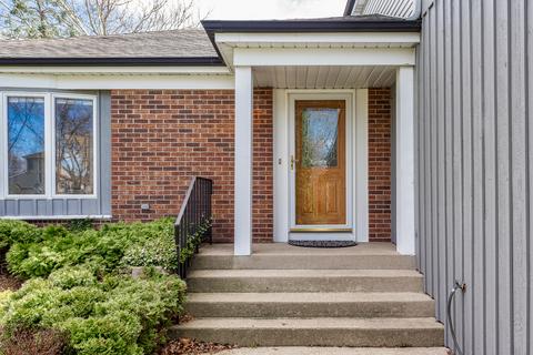 2360 Appleby Dr, Wheaton, IL 60189 photo 6