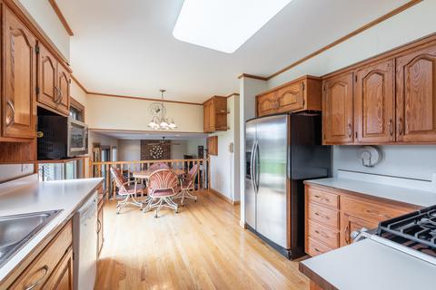 2360 Appleby Dr, Wheaton, IL 60189 photo 12