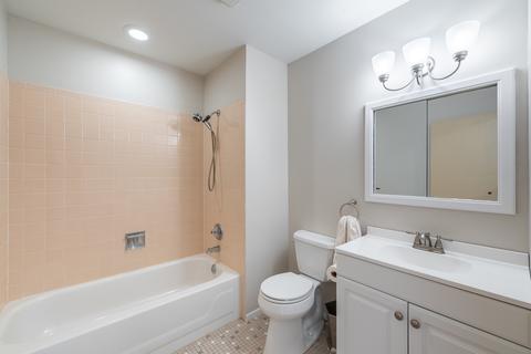 2360 Appleby Dr, Wheaton, IL 60189 photo 24