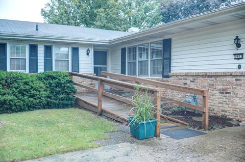 1903 Robert Dr, Champaign, IL 61821 photo 3