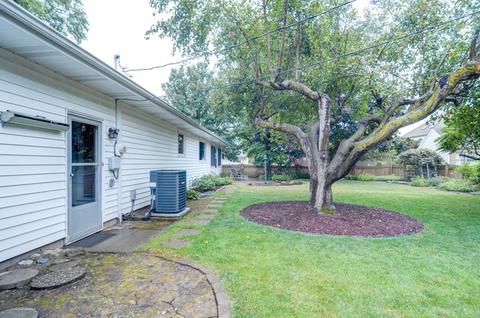 1903 Robert Dr, Champaign, IL 61821 photo 7