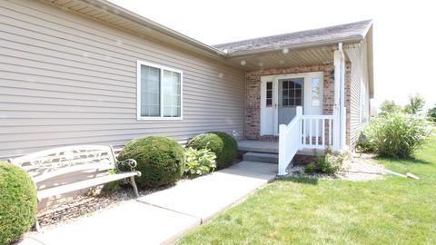 1 Grape Vine Ln, Bloomington, IL 61704 photo 3