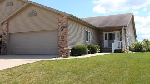 1 Grape Vine Ln, Bloomington, IL 61704 photo 2