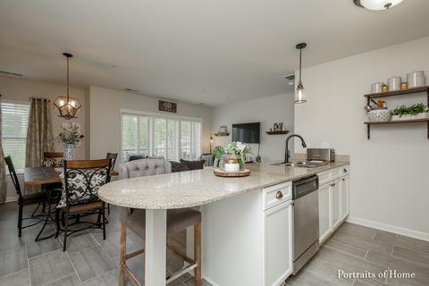 255 E Liberty Dr #207, Wheaton, IL 60187 photo 3