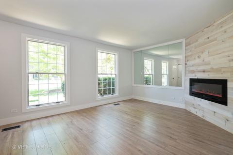 74 Silver Tree Cir, Cary, IL 60013 photo 3