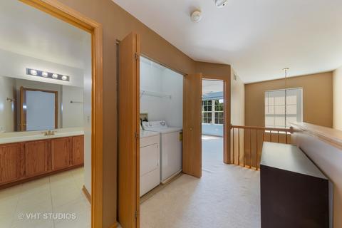 2445 Oak Tree Ln, Plainfield, IL 60586 photo 9