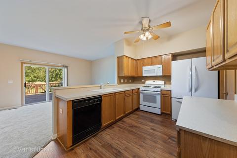 2445 Oak Tree Ln, Plainfield, IL 60586 photo 2