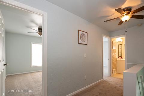 211 Henry St, Elgin, IL 60120 photo 6
