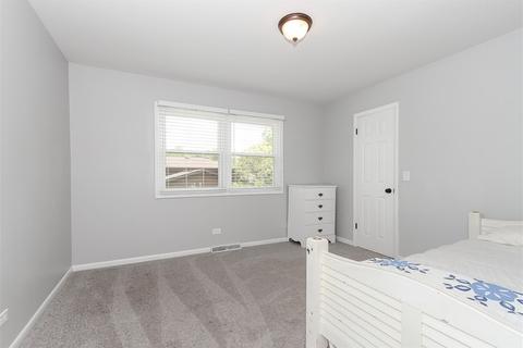 175 Brookside Dr, Elgin, IL 60123 photo 15