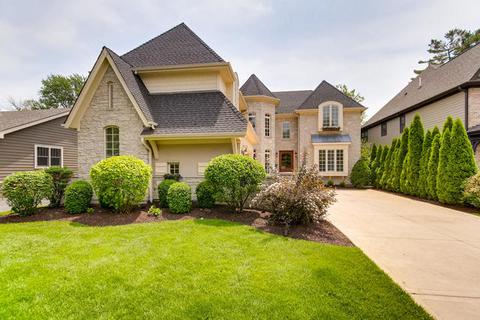 180 E Cayuga Ave, Elmhurst, IL 60126 photo 2