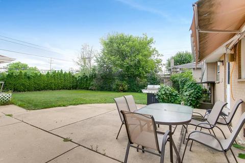 9 Michael Mnr, Glenview, IL 60025 photo 20