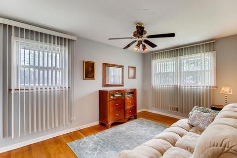 9 Michael Mnr, Glenview, IL 60025 photo 16