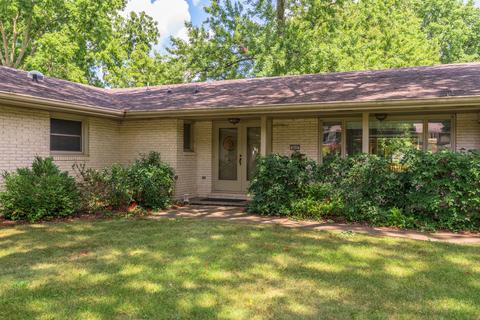 800 N School St, Normal, IL 61761 photo 2