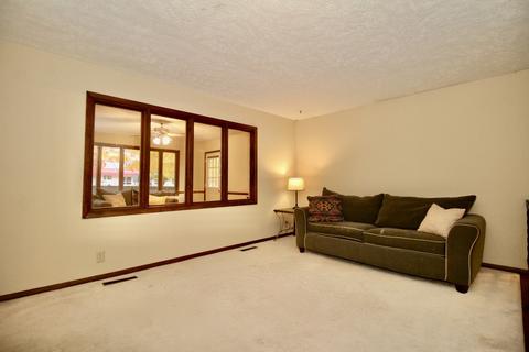 1208 George Dr, Normal, IL 61761 photo 4