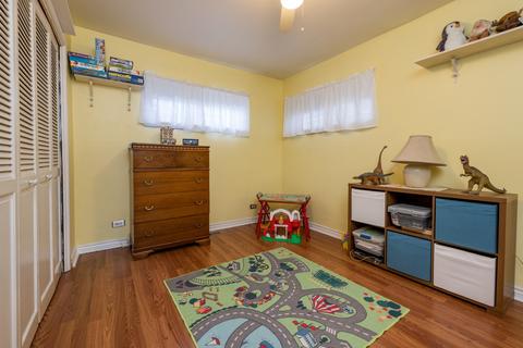 93 E Berkley Ln, Hoffman Estates, IL 60169 photo 17