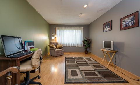 93 E Berkley Ln, Hoffman Estates, IL 60169 photo 9