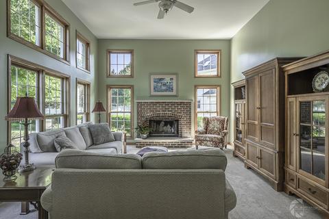 2102 Glencorse Cir, Plainfield, IL 60586 photo 2
