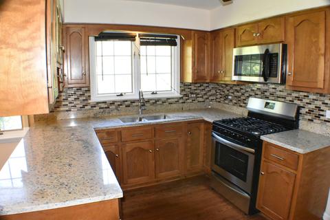 2 Strauss Ln, Olympia Fields, IL 60461 photo 4