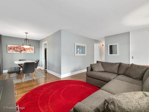 513 S Hazelton Ave, Wheaton, IL 60187 photo 3
