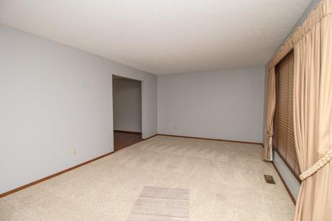 7 Jodi Ln, Bloomington, IL 61701 photo 17