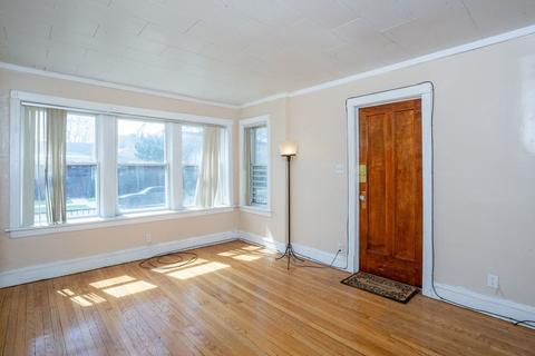 1626 E 74th Pl, Chicago, IL 60649 photo 2