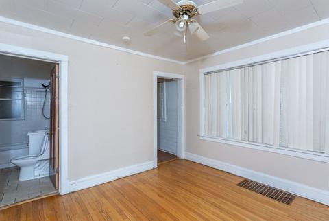 1626 E 74th Pl, Chicago, IL 60649 photo 3
