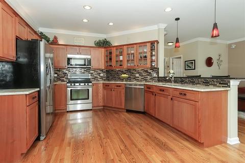 114 Westridge Blvd, Bartlett, IL 60103 photo 4