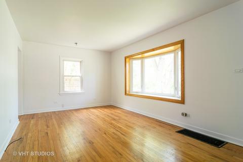 1216 N Path E, Wheaton, IL 60187 photo 2