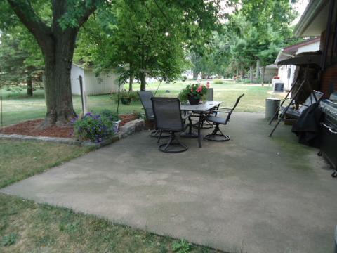 104 Everett Dr, Gridley, IL 61744 photo 32