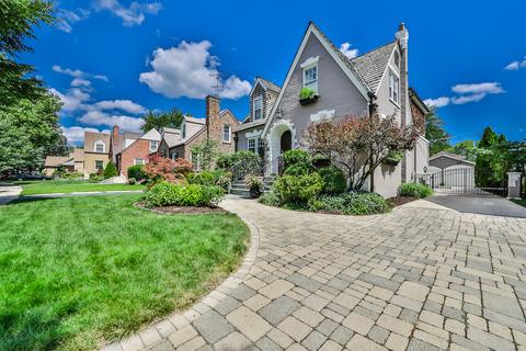 576 Selborne Rd, Riverside, IL 60546 photo 2