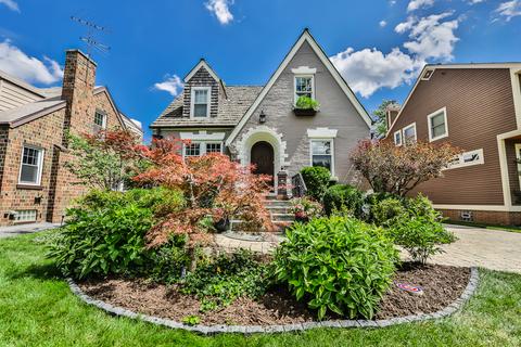 576 Selborne Rd, Riverside, IL 60546 photo 1