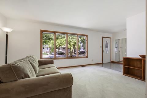 17819 Lorenz Ave, Lansing, IL 60438 photo 3