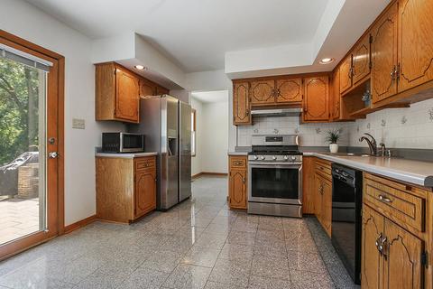 17819 Lorenz Ave, Lansing, IL 60438 photo 5