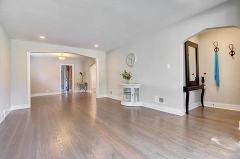 2944 Maple Ave, Berwyn, IL 60402 photo 2