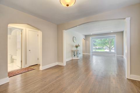 2944 Maple Ave, Berwyn, IL 60402 photo 3
