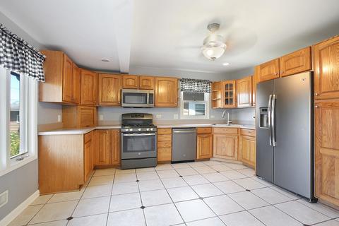 18 Arrowhead Dr, Thornton, IL 60476 photo 5