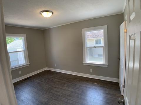 591 Kirk Ave, Elgin, IL 60120 photo 8
