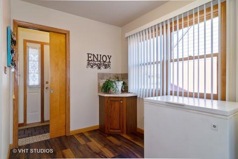 227 N Berteau Ave, Bartlett, IL 60103 photo 4