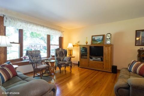 1201 S Robert Dr, Mount Prospect, IL 60056 photo 3