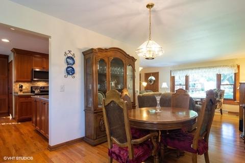 1201 S Robert Dr, Mount Prospect, IL 60056 photo 6