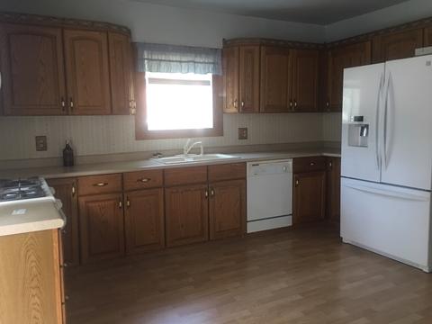 413 E Benton St, Morris, IL 60450 photo 4