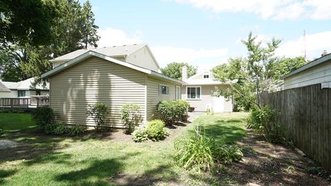 705 Stewart Ave, Elgin, IL 60120 photo 1