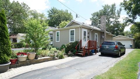 705 Stewart Ave, Elgin, IL 60120 photo 4