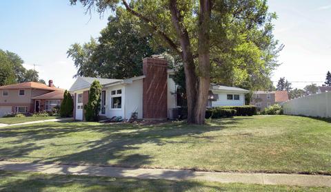 223 Walter Ct, Elgin, IL 60123 photo 4