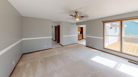 1111 Willoby Ln, Elgin, IL 60120 photo 10