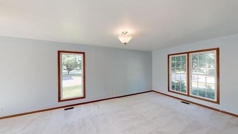1111 Willoby Ln, Elgin, IL 60120 photo 5