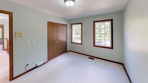 1111 Willoby Ln, Elgin, IL 60120 photo 22