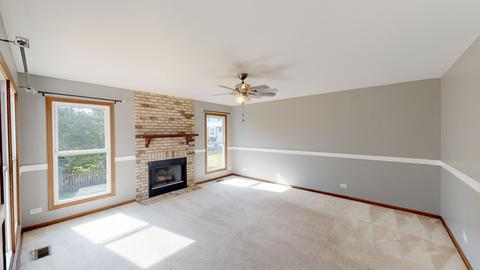 1111 Willoby Ln, Elgin, IL 60120 photo 8