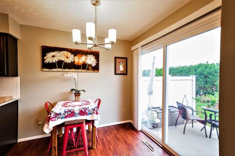 2516 E Washington St #E, Bloomington, IL 61704 photo 5